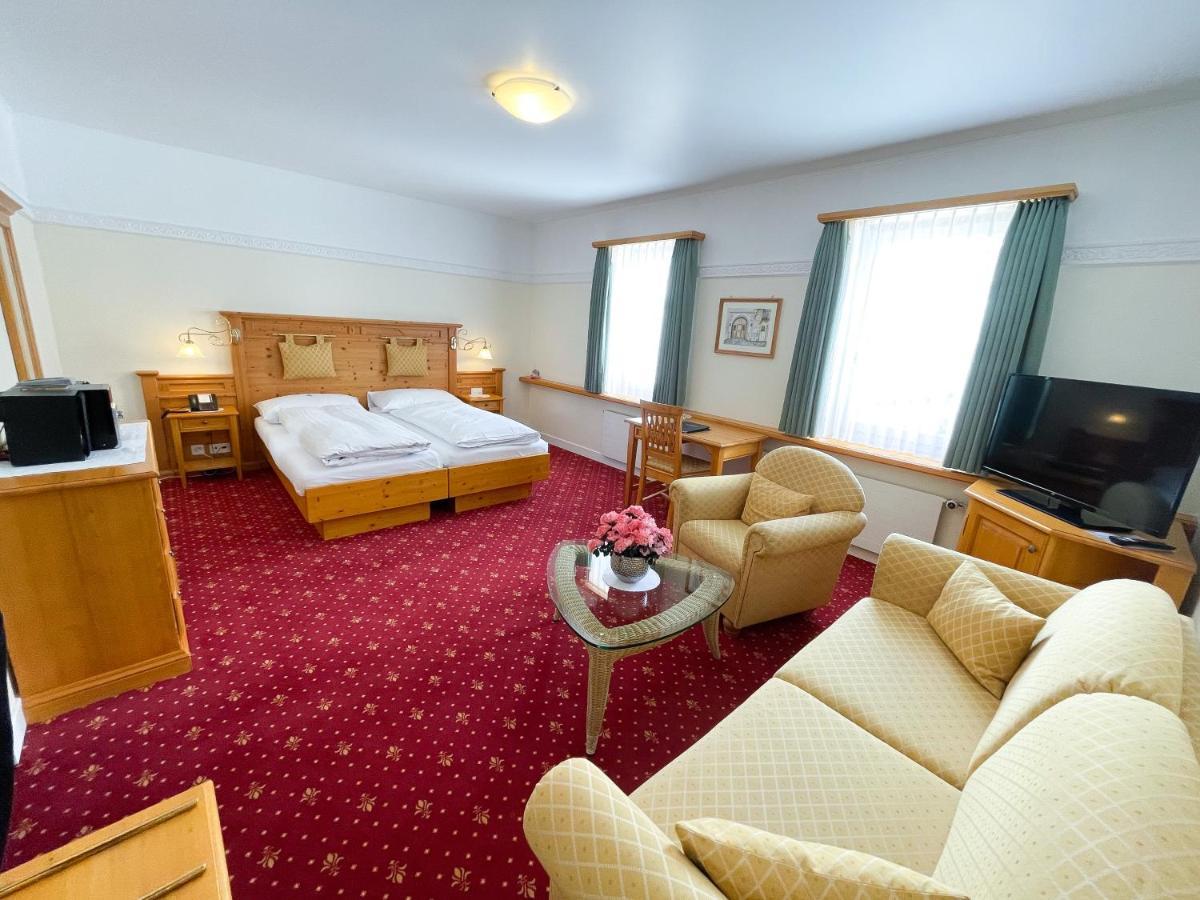 Hotel Engadinerhof بونتريسنا المظهر الخارجي الصورة