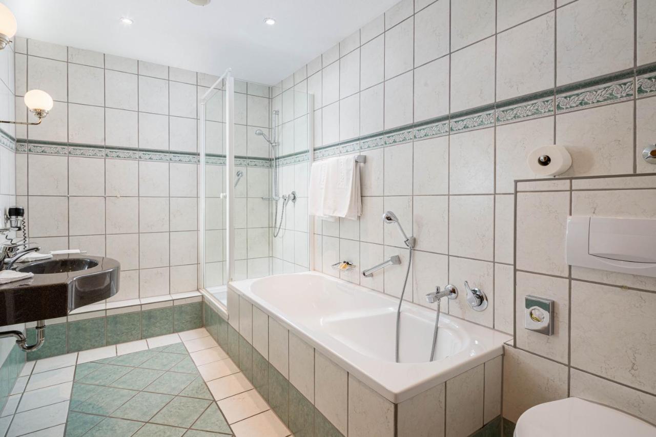Hotel Engadinerhof بونتريسنا المظهر الخارجي الصورة