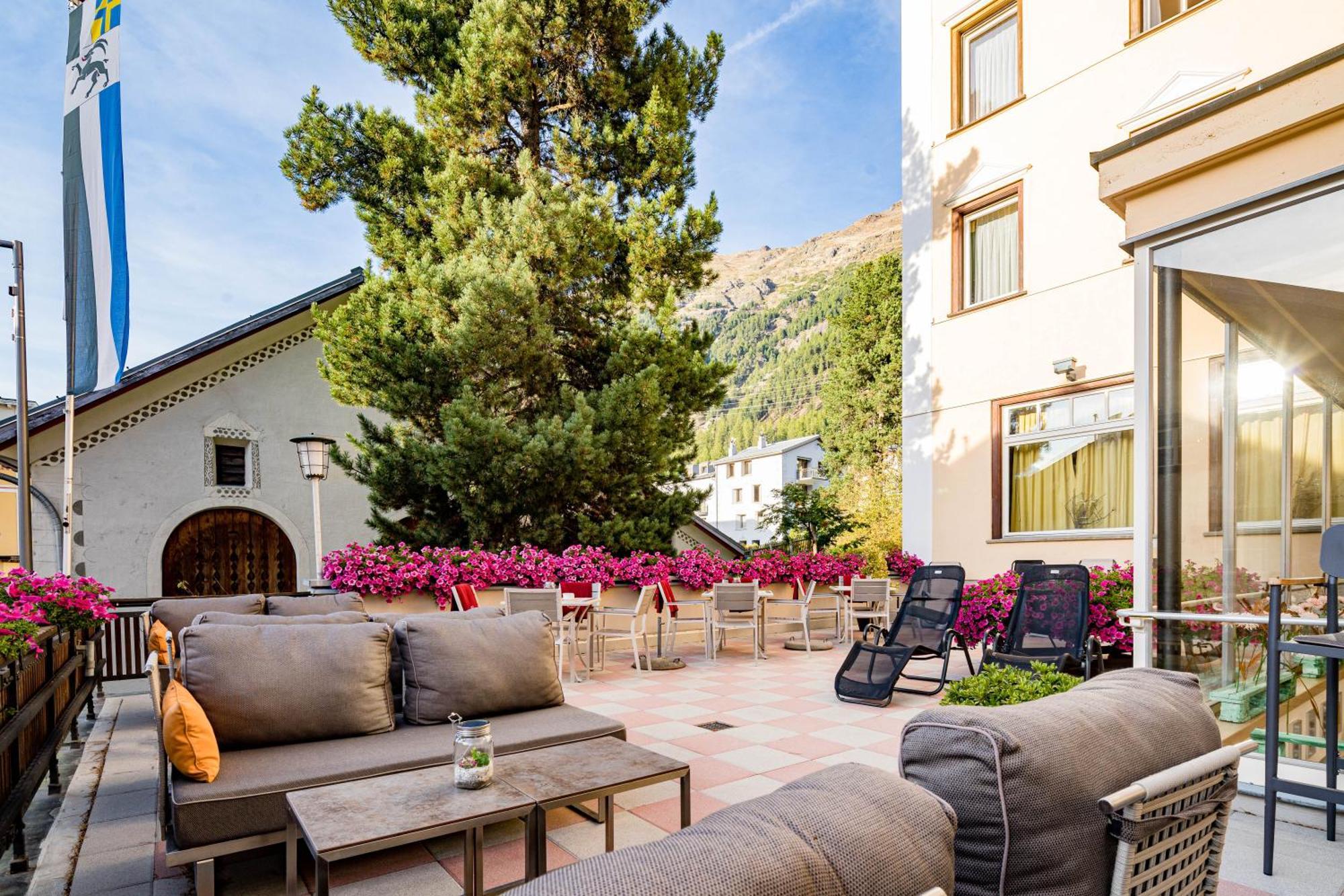 Hotel Engadinerhof بونتريسنا المظهر الخارجي الصورة