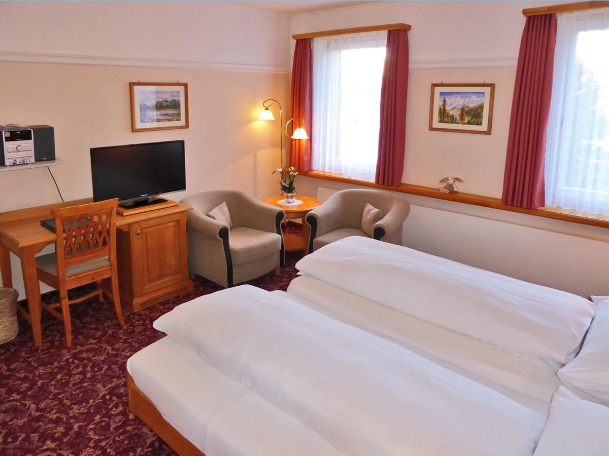 Hotel Engadinerhof بونتريسنا المظهر الخارجي الصورة